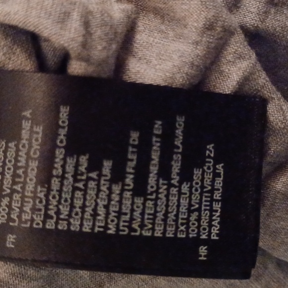 H&M Bejeweled Gray Heathered Tee- Sz. XS - Picture 4 of 12